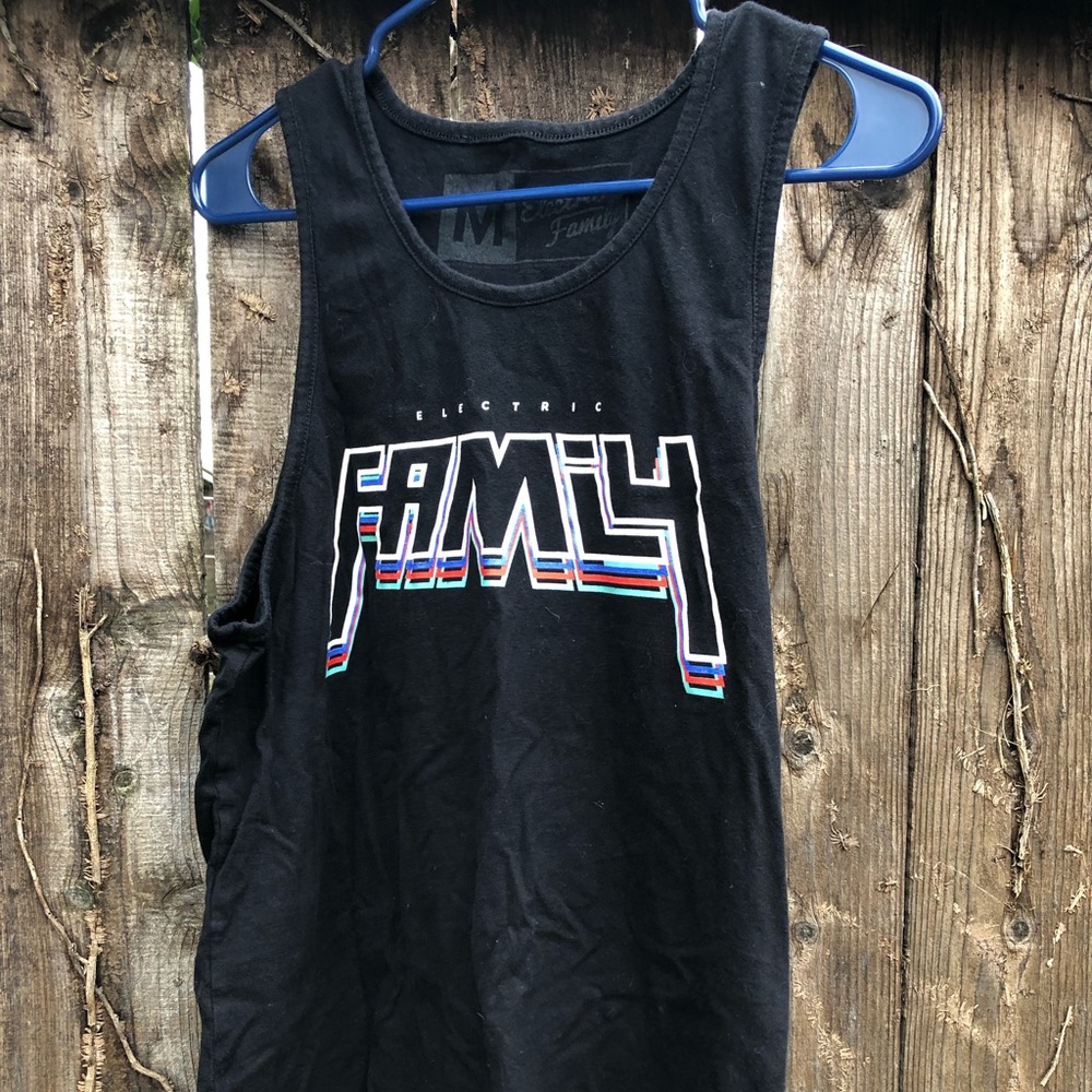 electric family medium tank
